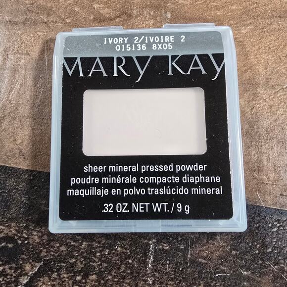 Mary Kay Sheer Mineral Pressed Powder - Ivory 2 .32oz - Picture 1 of 2